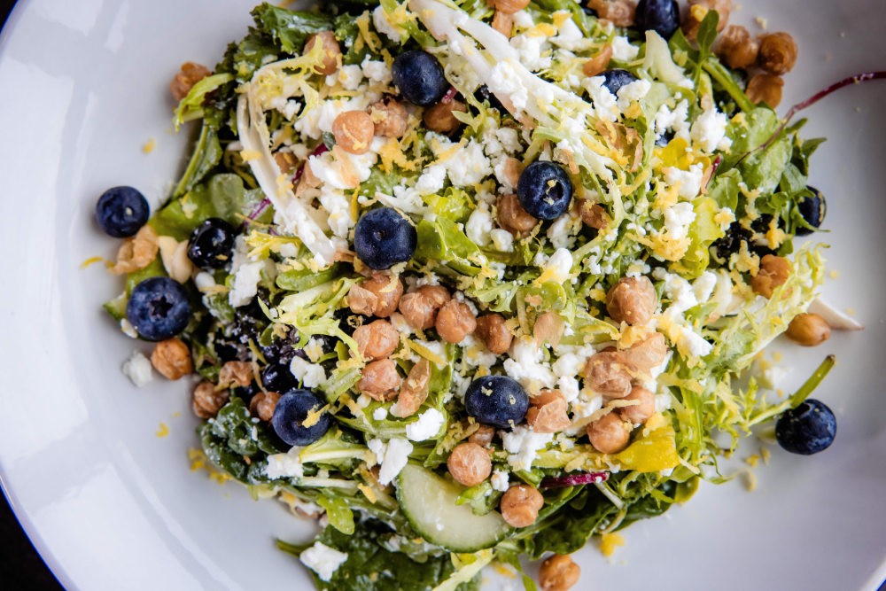 Steam-Blueberry-Salad-lunch_uZPWOjnaaXWbRAUjpv1XoyWRFR8hVzjo